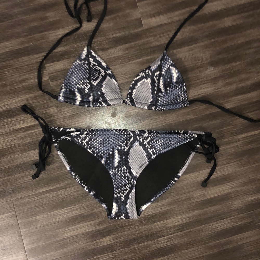Triangl bikini- worn once!
